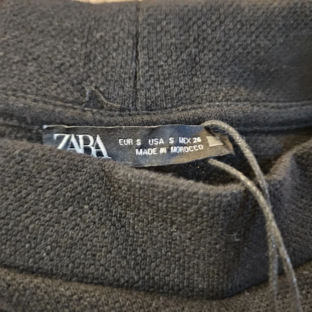 Zara NWT Dress Size‎ S Black Minimalist Modern Neutral Chic Sweater Casual